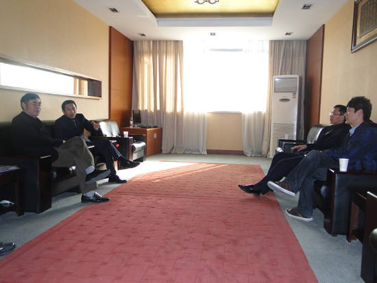 �����cУ���I(l��ng)��(d��o)�Ľ���