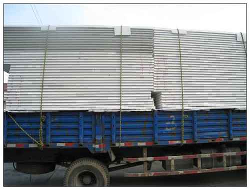 彩鋼板公司的常州客戶臨時自改工期 工程部通宵備料無怨言