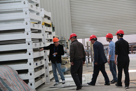 ���¿ɘ�ǰ����˾���^ǢՄ