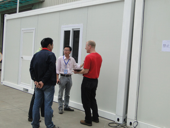 ���b�䷿���A�õ�(gu��)�͑�����A