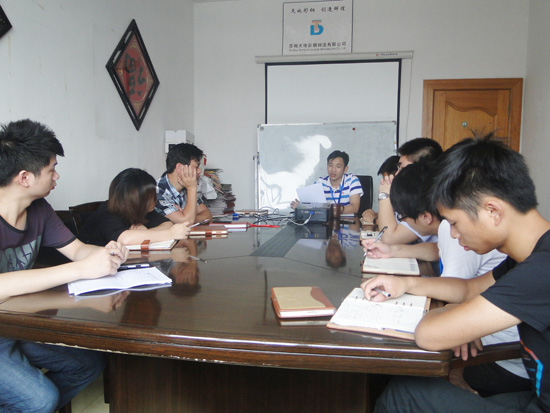 開會倡導(dǎo)學(xué)習(xí)新進員工月總結(jié)