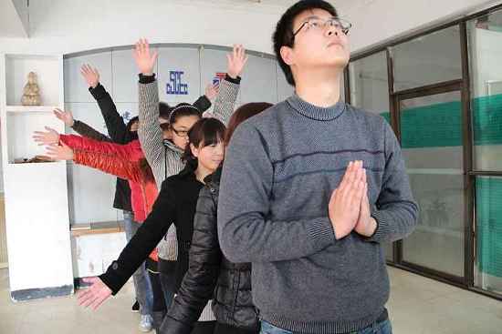 2012���(hu��)�I����M(j��n)�Еr(sh��)