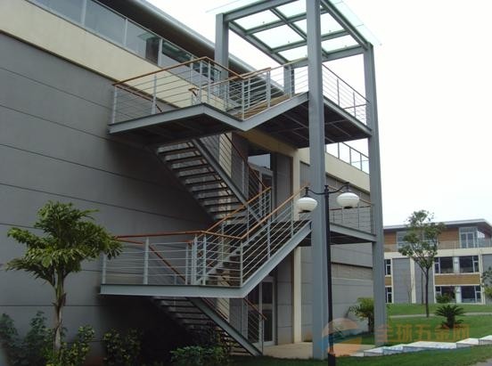 ������ꖹ��µ�䓽Y(ji��)��(g��u)ƽ�_(t��i)