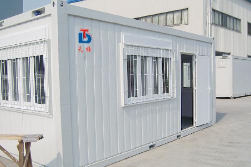 集裝箱房屋大風大雨中顯優(yōu)勢