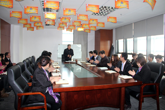 ���Ą�����T����