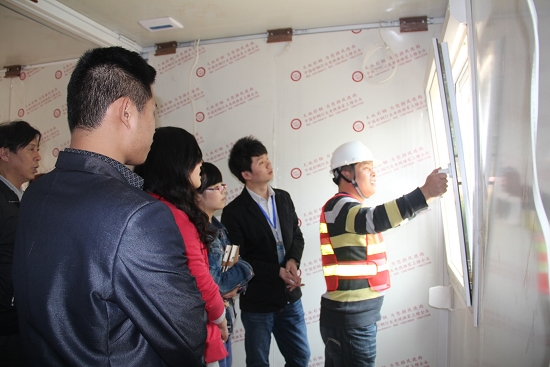 Ѧ�����ڽo�W(w��ng)�j(lu��)���W(xu��)��(x��)�F(tu��n)�(du��)��ʾ�a(ch��n)Ʒ�����c(di��n)����;