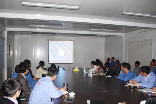 ���˂������^��ҕ�l