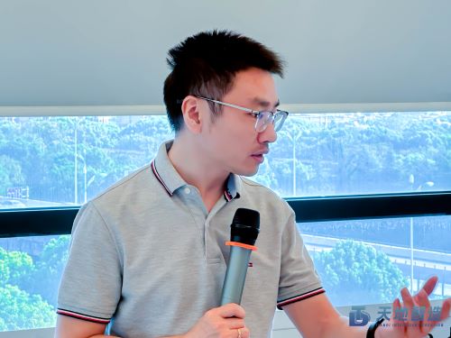 ���b��Q�վ